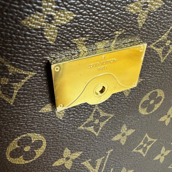 Louis Vuitton Monogram Cluny BB - Picture 14 of 16